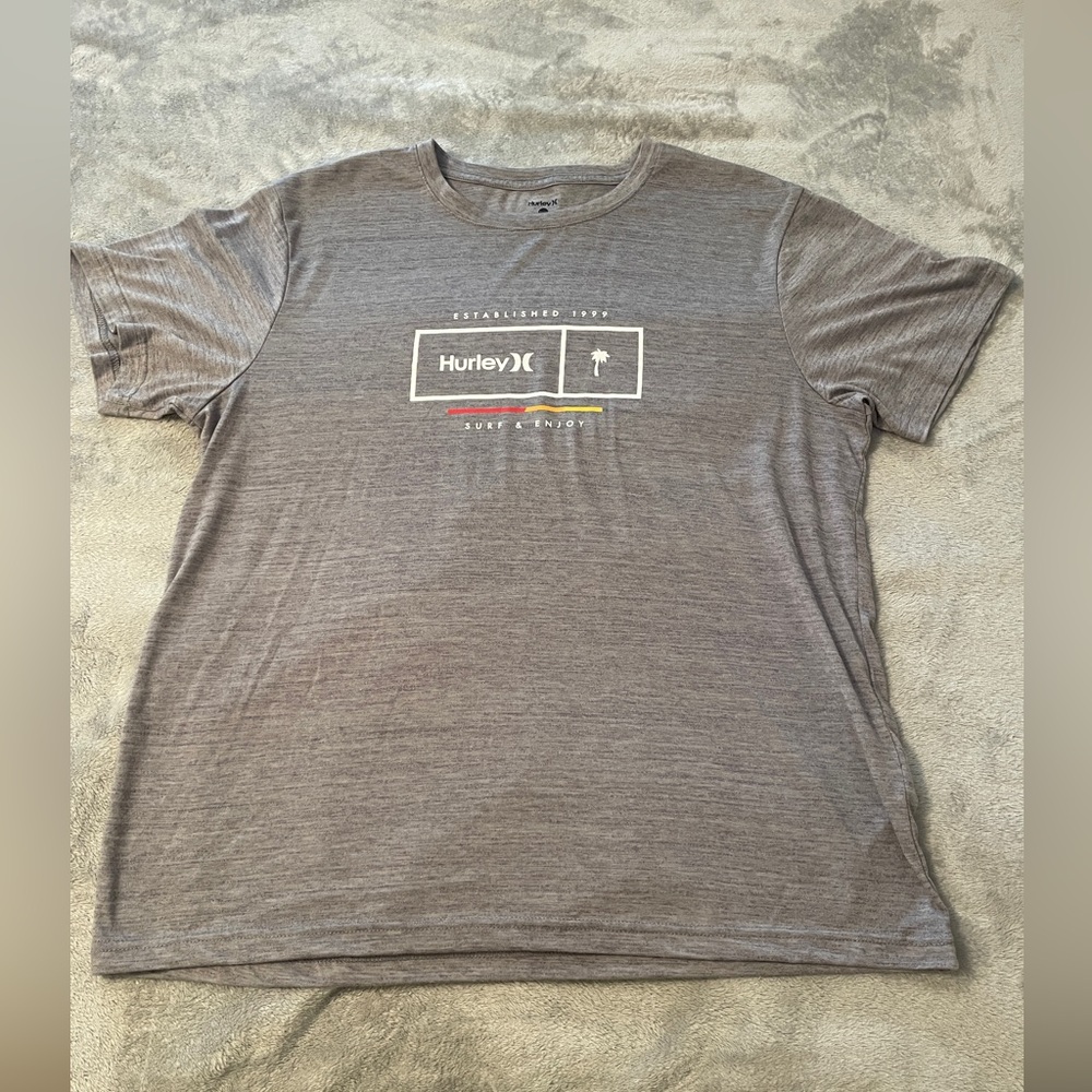 Hurley Men’s Tee Shirt. XL. Like New.